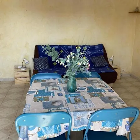 Charming Studio With Balcony Near The * Antibes