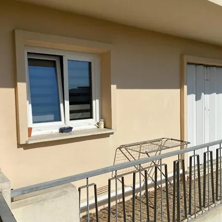 Charming Studio With Balcony Near The Appartement *